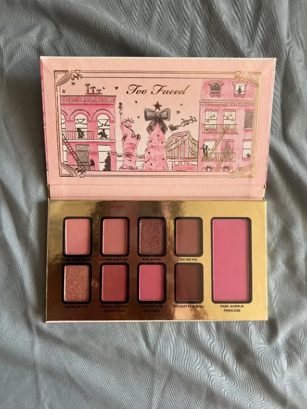 New! Toofaced Christmas In New York Palette Eyeshadow Palette